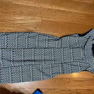 White House black market size 6 dress